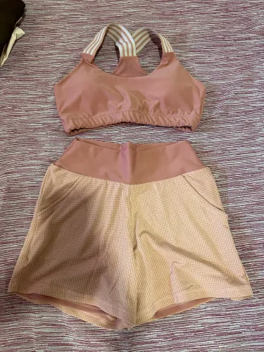 Conjunto de academia com short duplo 