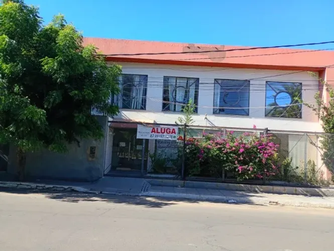 Ponto comercial em frente ao Parque Josefa Coelho.