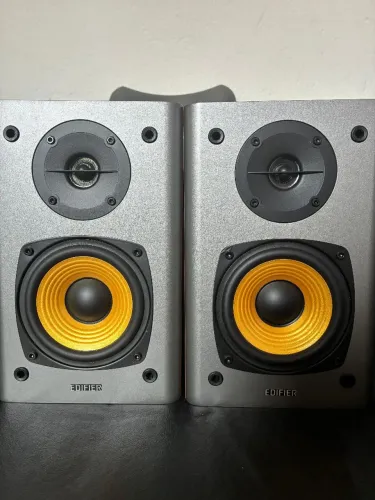 (OPORTUNIDADE)Monitor de Audio Edifier R1000T4