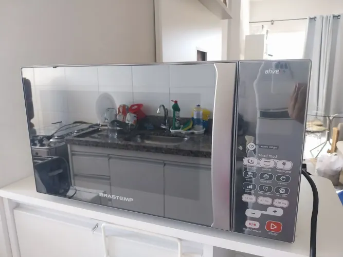 Micro-ondas Brastemp Ative Inox 38L com grill e smart food 