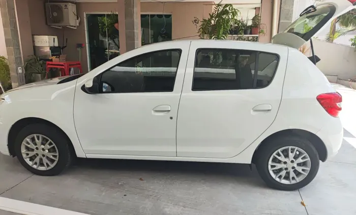 Renault Sandero Zen Flex 1.0 12V 5P Mec. 2021