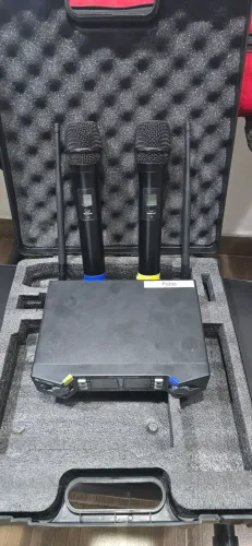 Microfone sem fio duplo Kadosh K-492M UHF com case