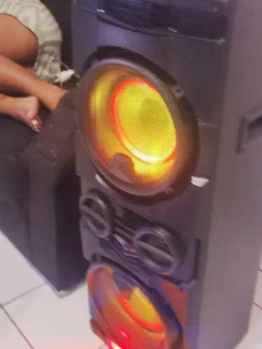 Vende caixa de som jbl
