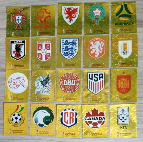 20 Escudos dourados Copa do Mundo 2022 Panini
