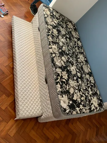 Cama Box semi nova 