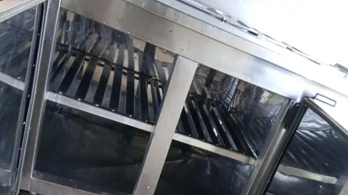  Balcão refrigerado para manutenção 