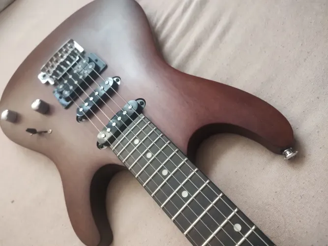 Guitarra ibanez gsa 60