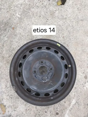 Roda aro 14 Toyota etios / yaris furação 4x100