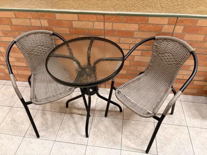 Mesa com cadeiras