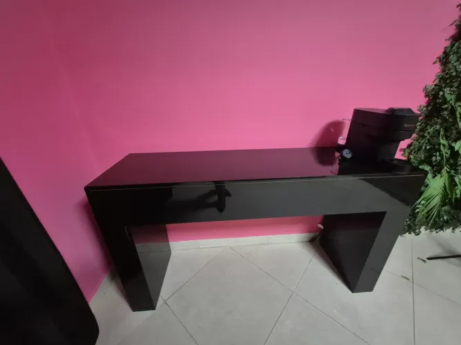 Aparador preto- oportunidade
