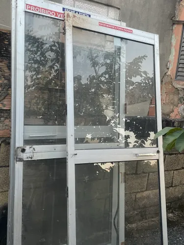 Porta alumínio com vidro