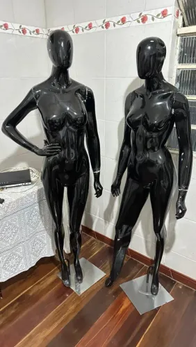 2 Manequins de Corpo Inteiro Em Ótimo Estado!
