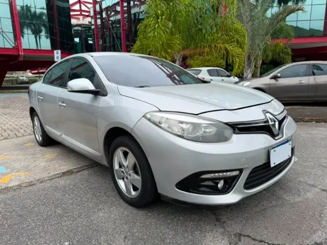 Renault Fluence Sed. Dynamique 2.0 16V Flex Aut. 2016