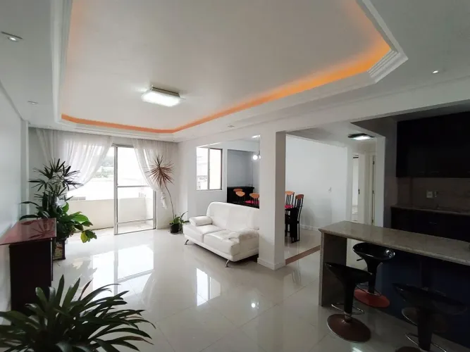 Lindo apartamento semi mobiliado