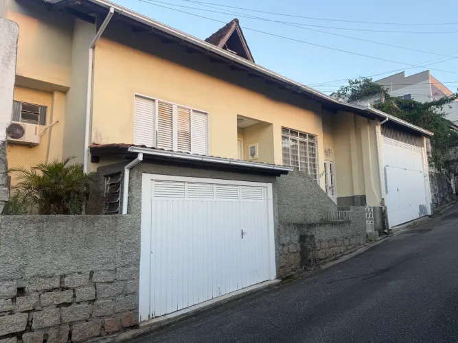 Barbada casa na agronômica para reforma 5 quartos