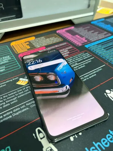 POCO F3 5G Preto - Muito Rápido, Tela AMOLED de 120Hz e Pronto para Jogos!