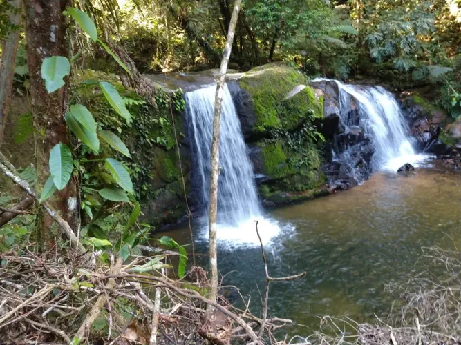Chacara em Tapiraí com cachoeira a 75 km de Sorocaba 