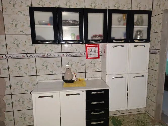 Vende-se esse armário