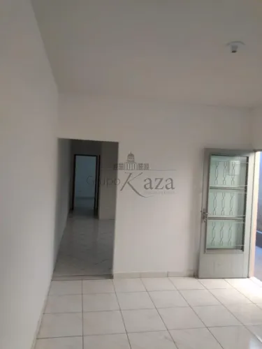 Casa - Jardim São Leopoldo - 2 Dormitórios - 65m².