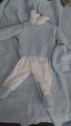 VENDO SAIDA MATERNIDADE NOVA!