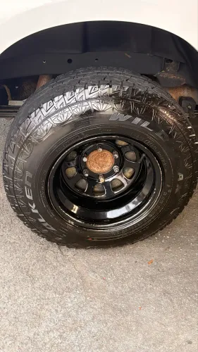 Jogo de Rodas Daytona 15x10 + Pneus Falken Wildpeak 235/75 R15 (Pronto para Uso)