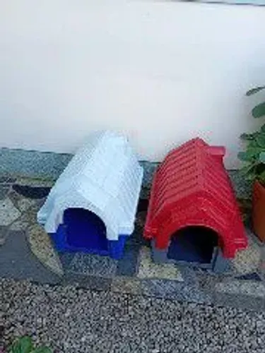 Vende-se duas casas de cachorro para porte médio