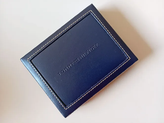 Carteira Tommy Hilfiger de couro original 