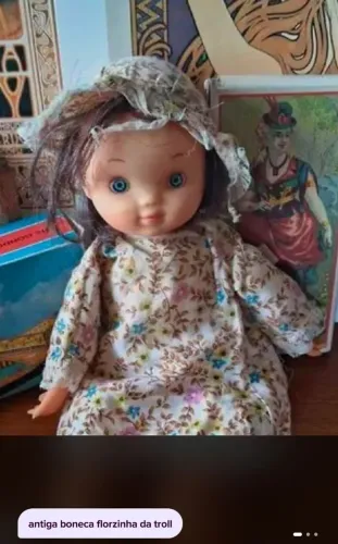 Antiga boneca florzinha da troll