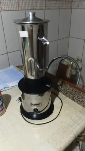 Liquidificador Industrial com Detalhe LEIAM