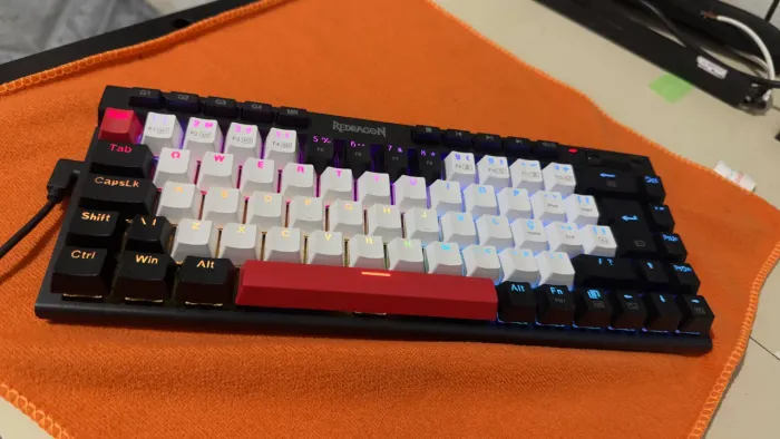 Teclado Mecânico Gamer Redragon Magic Wand