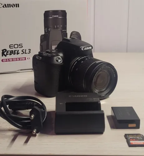 Canon SL3 com Lente 18-55mm + Cartão SD 64gb