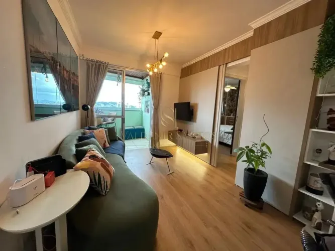 APARTAMENTO 2 DORMITÓRIOS SENDO 1 SUÍTE COM MÓVEIS PLANEJADOS EM CAPOEIRAS