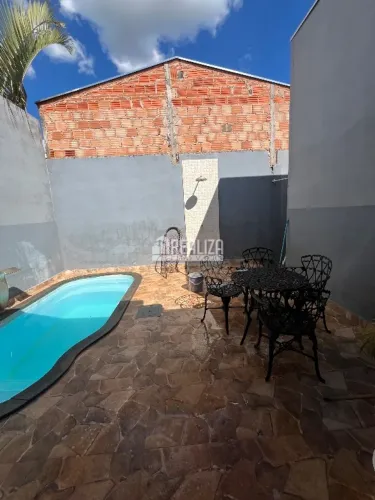 Vende-se casa com piscina e aréa gourmet completa, no bairro Jardim Bothanico - Igarapava/