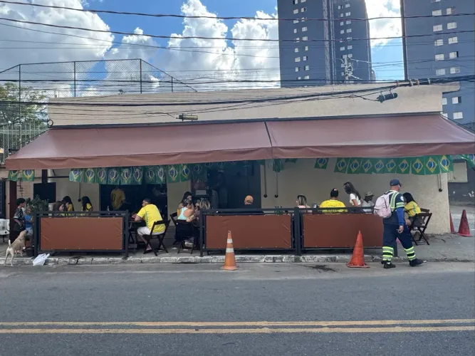 restaurante completo em localização estratégica entre condomínios