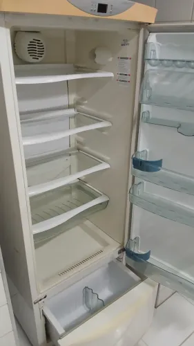 Geladeira Brastemp Clean 330L 127V (Sem Freezer) - Modelo BRF36 - Perfeito Funcionamento