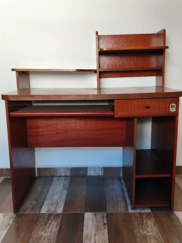 Mesa/escrivaninha/rack para escritório de madeira