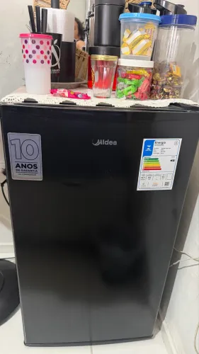 Frigobar Midea 93 litros