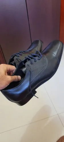 Sapato de couro sem uso