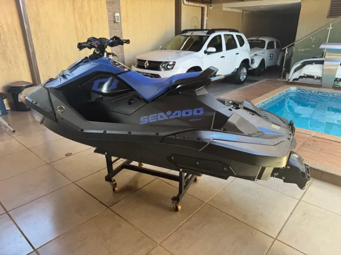 Jet spark trixx 2 up 77 horas revisado , sem carreta 