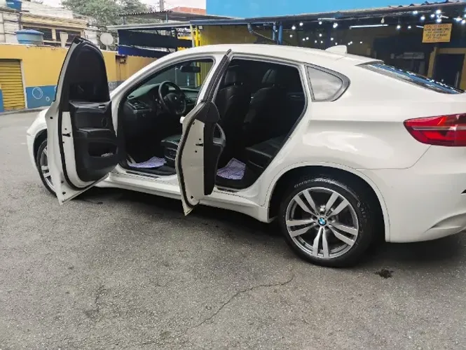 BMW X6 M 4.4 4X4 V8 32V Bi-turbo Aut. 2013