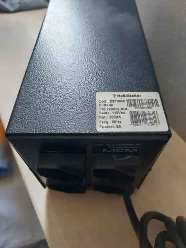 Estabilizador MCM Save Pro, 300 VA, Bivolt, 115V, Preto