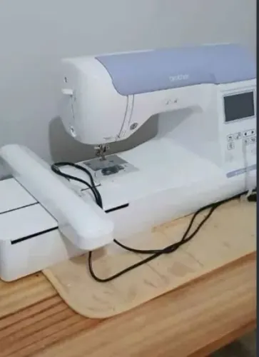 Máquina de Bordar Brother