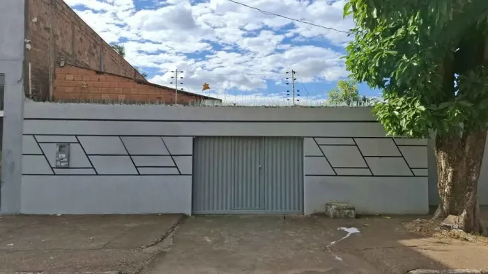 CASA A VENDA NO PACOVAL 
