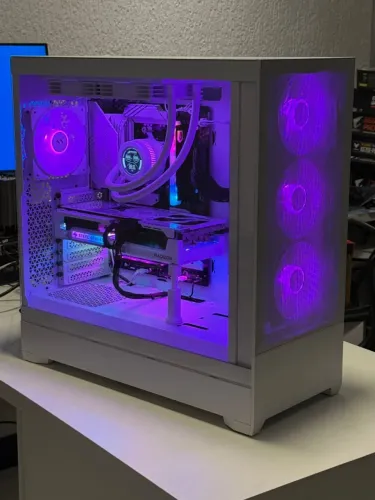 PC GAMER AM5 ( 7800X3D, 32GB, RX 9070..)