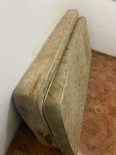 Dois Colchões para doação 