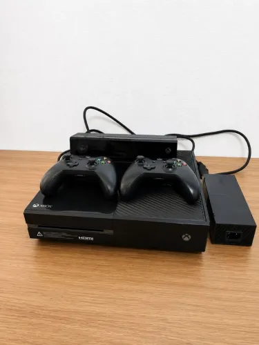 Xbox One + 2 Controles Originais + Kinect