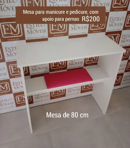 Mesa para manicure e pedicure com apoiador acolchoado para pernas