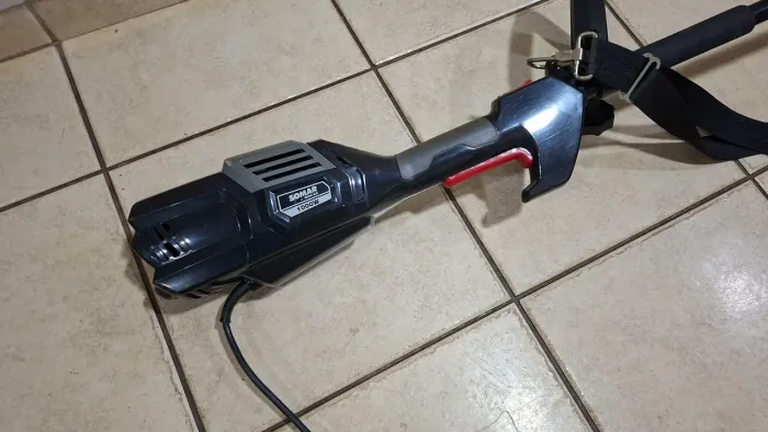 Roçadeira elétrica Somar 1000W