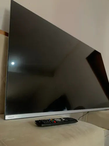TV Philips de 60 polegadas modelo SLIM NOVO
