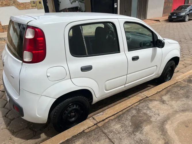 Fiat Uno Vivace/rua 1.0 EVO Fire Flex 8V 5P 2015